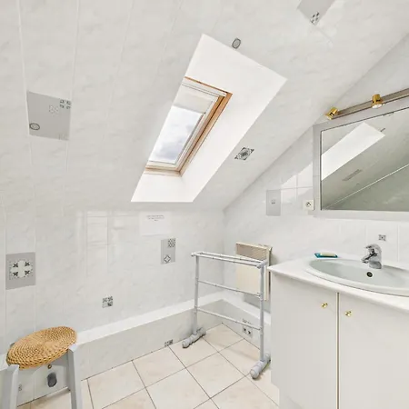 Holiday home Charmante Pour 6 Avec Jardin