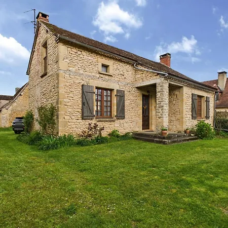 Holiday home Charmante Pour 6 Avec Jardin Fanlac